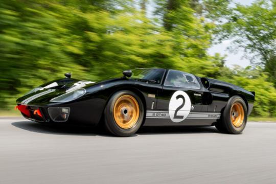 这辆600马力的Superformance GT40 MKII 50周年纪念版，带你圆梦勒芒荣耀