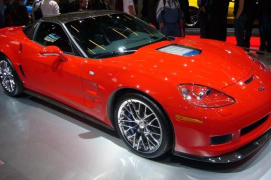C6代ZR1科尔维特：引擎尽显于玻璃之下的美式超级跑车