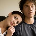 如何克服与经验丰富伴侣相处时的性自卑感