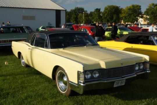 1968款凯迪拉克Fleetwood与林肯Continental：一款依旧经典，一款历久弥新