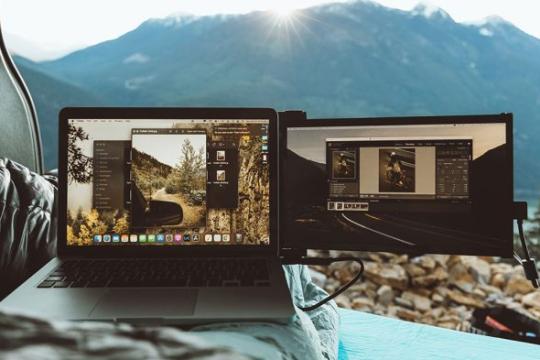 Mobile Pixels 的 Duex Plus DS：远程工作者的理想便携双屏显示器