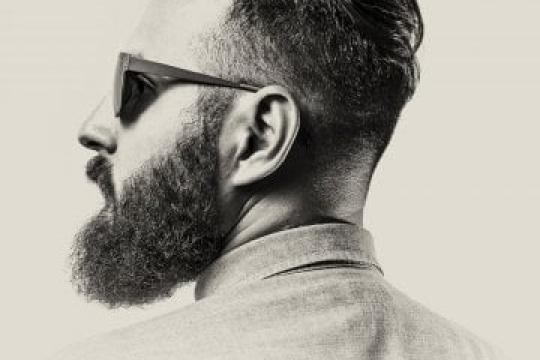 别急着剃掉胡须，先试试这些新潮造型