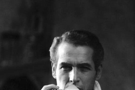 男士围巾指南：为何佩戴及7种系法详解