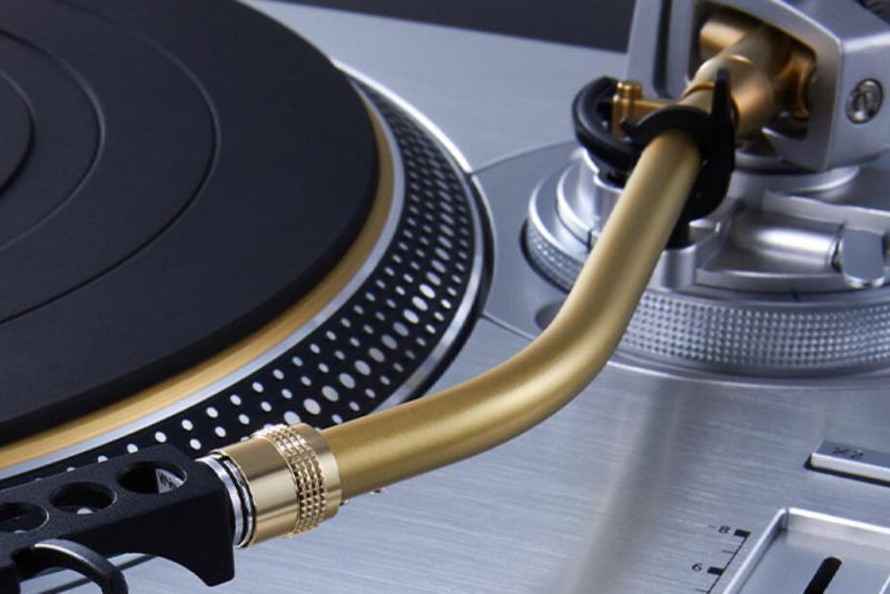 Technics SL1200gme Master Edition Turntable 2