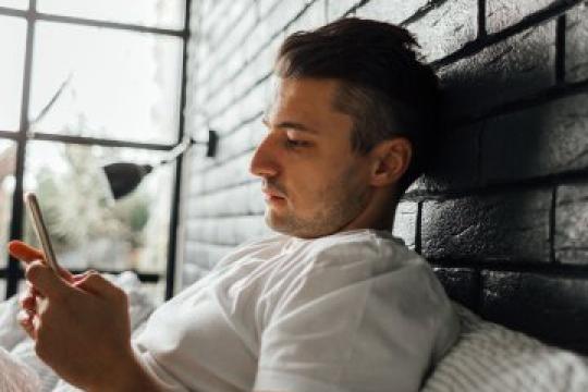 整天刷右滑感到疲惫？教你如何克服这种疲劳