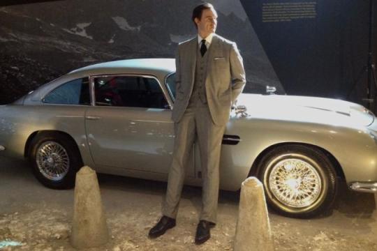 逃费司机用“007”式装置躲避收费摄像头，最终自食其果