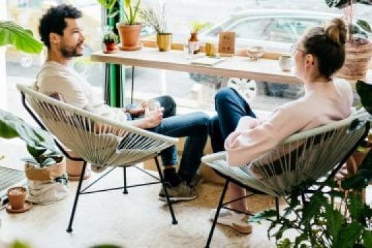 这股新潮流为厌倦约会软件的人带来了惊喜