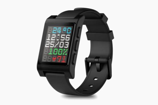 Pebble智能手表回归，但现在名为Core