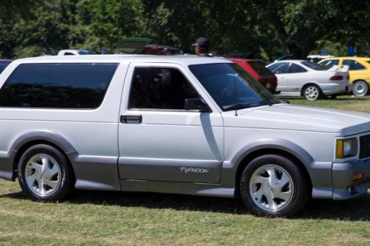 GMC Typhoon涡轮增压SUV的诞生与今日价值解析