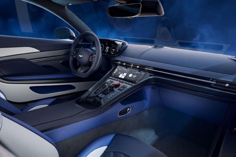 Aston Martin DB12 S 4