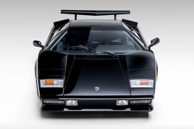 1985 Lamborghini Countach 1