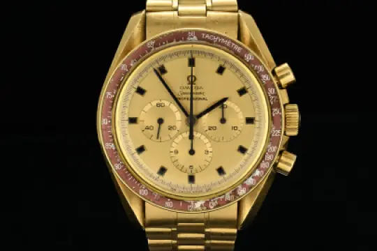尼尔·阿姆斯特朗的欧米茄超霸专业腕表拍卖估价超200万美元