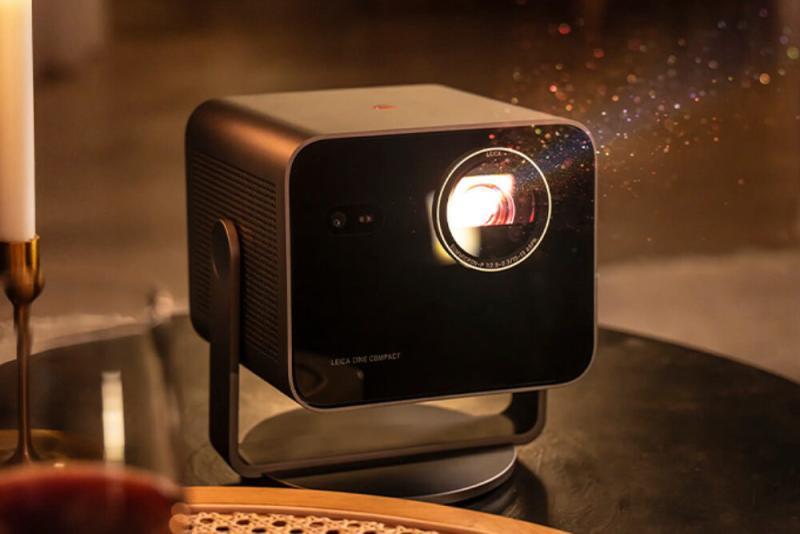 Leica Cine Compact 1 4