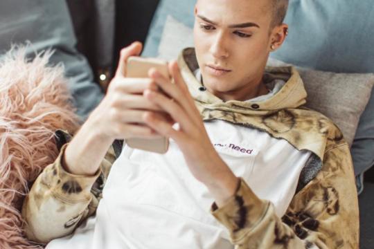 作为寻找爱情的同性恋男性，如何克服严厉的拒绝与被“消失”现象