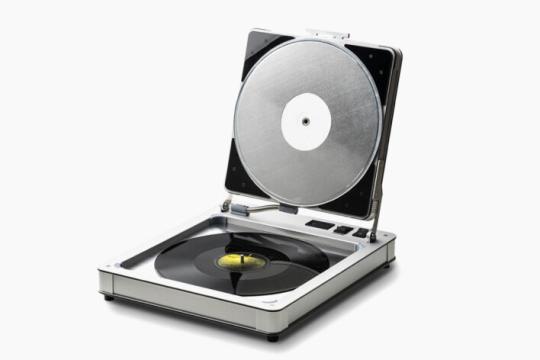 Pro-Ject推出价值1000美元的黑胶唱片矫平器，轻松修复变形唱片