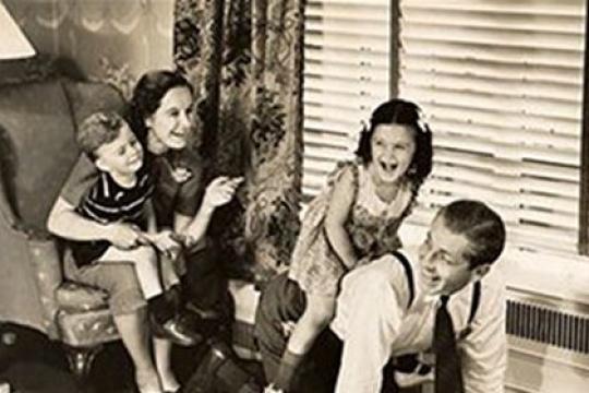 与孩子嬉闹的重要性