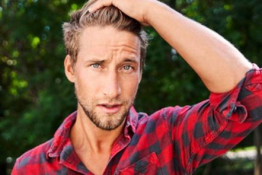 焦虑型依恋风格可能正在破坏你的恋爱关系