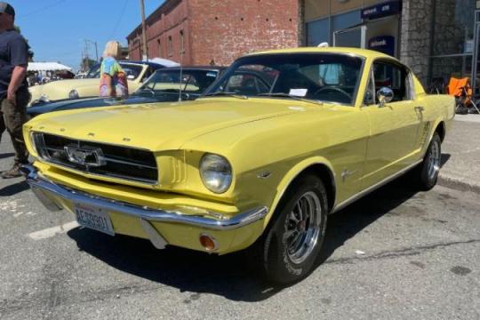 一位车主称经销商保证他的1965年野马为正品，但一个细节揭露了真相