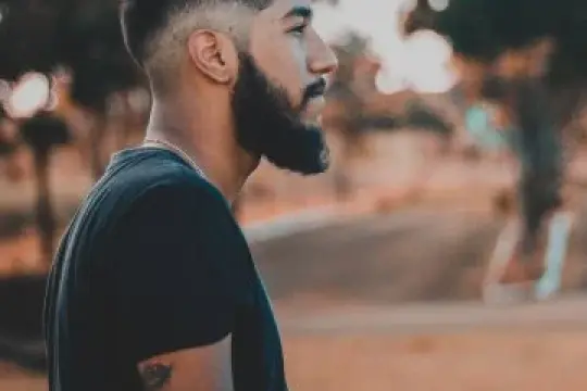 夏季常见皮肤问题及应对方法：从虫咬到热疹全攻略