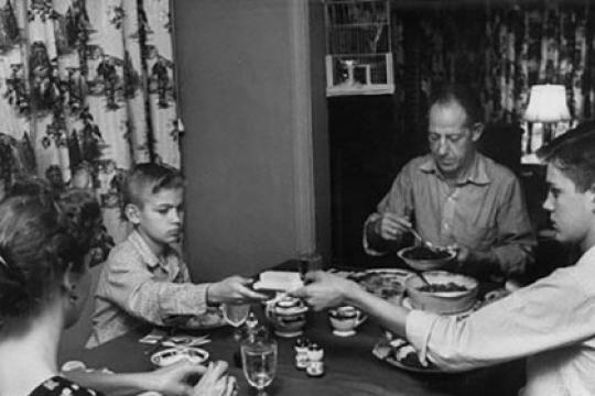 营造积极的家庭文化：如何充分利用家庭聚餐时光