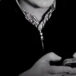 如何通过短信与女性建立联系：撰写迷人且有效的第一条消息的注意事项