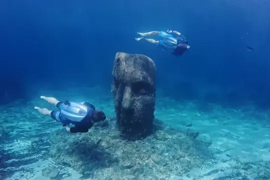 这款疯狂的水下喷气背包让你如海豚般畅游水中