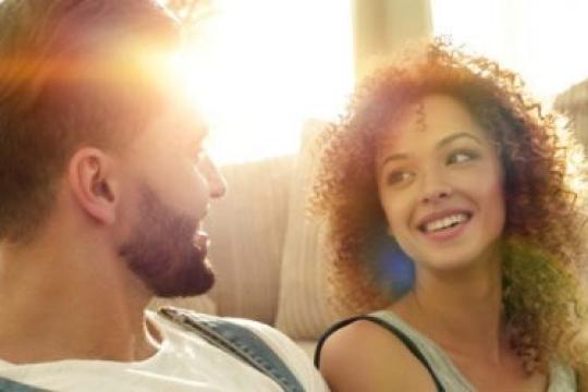 如何轻松与暗恋对象交谈：10个实用方法