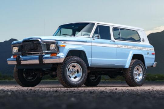 Vigilante将825马力Viper V10引擎装入1979款Jeep Cherokee Chief