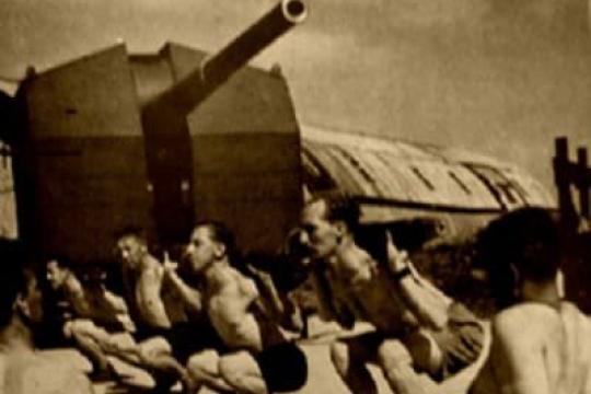 终极深蹲指南：35种以上深蹲训练动作