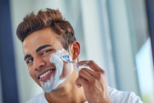 告别低维护的胡须？教你如何自信驾驭无须造型