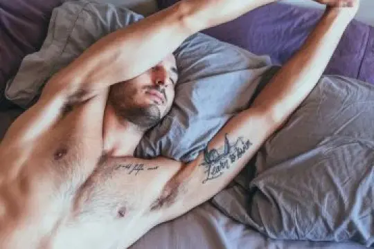 为什么越来越多男性选择去除体毛？专家解析最新趋势