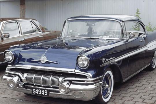 1957款庞蒂克星首领：让别克头疼的强劲对手