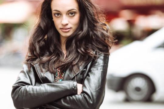 女性为何常被贴上“需求过多”的标签？