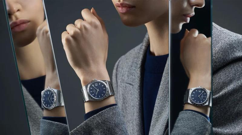 女性佩戴江诗丹顿Historiques 222