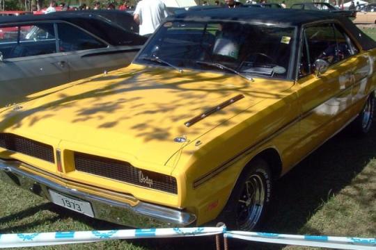 1973款道奇Charger R/T：声势凶猛却不及外表强悍
