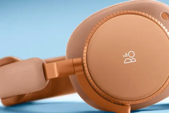 Bang & Olufsen 推出迄今最顶级耳机 H100