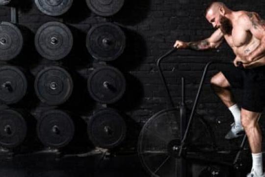 如何利用攻坚自行车提升全面体能