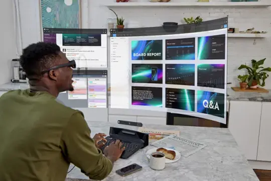 全球首款增强现实笔记本，配备100英寸巨型悬浮屏幕