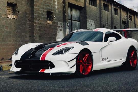 道奇蝰蛇ACR：赛道上的无冕之王