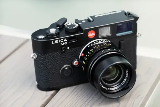 徕卡重塑传奇M6胶片相机：揭秘每一步制造工艺