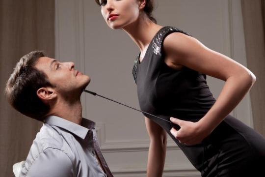 一位真正的女王教你玩转这项有趣的支配游戏：礼仪与期待详解