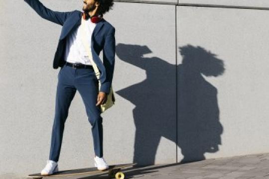 这款全新交友应用让你在滑动前先看匹配对象的视频