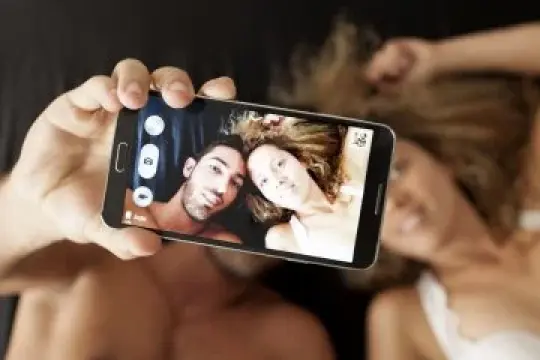 拍摄家庭性爱录像你需要知道的事