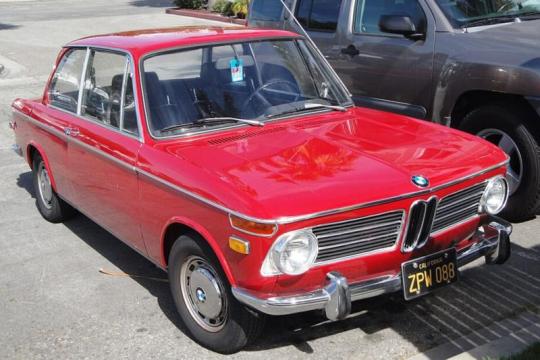 买家称1969年BMW 2002外观完美，验车后真相大白