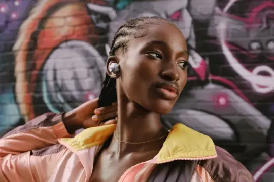 宝华韦健最新款无线入耳耳机，续航时间稳定达5小时