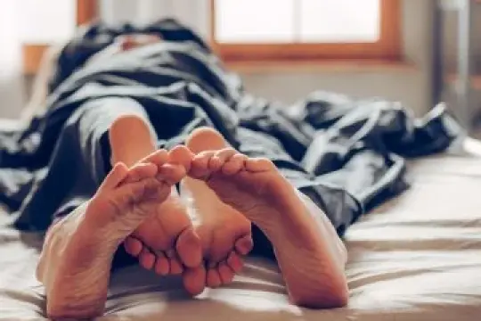 如何安全享受性爱中最亲密的高潮时刻