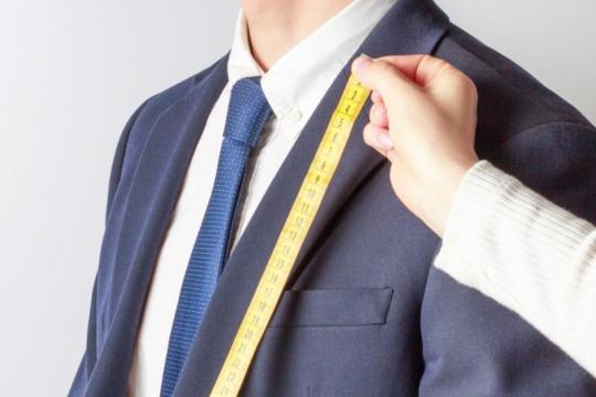 购买合身西装的详细指南