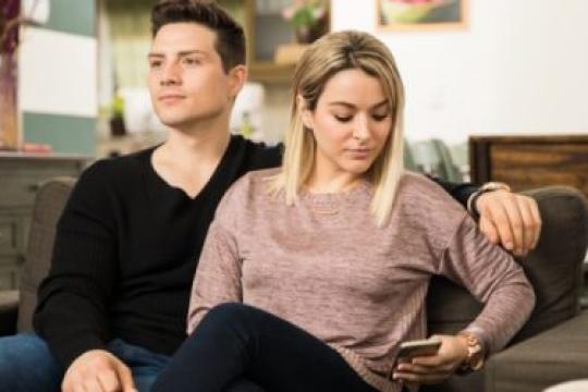 约会中的“Roaching”是什么意思？表现、原因及应对方法