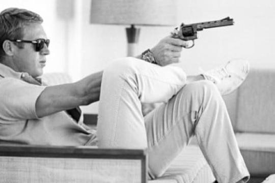 风格启示：史蒂夫·麦昆如何演绎卡其裤