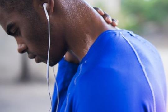 你可能不信，但出汗对皮肤大有益处——原因在这里